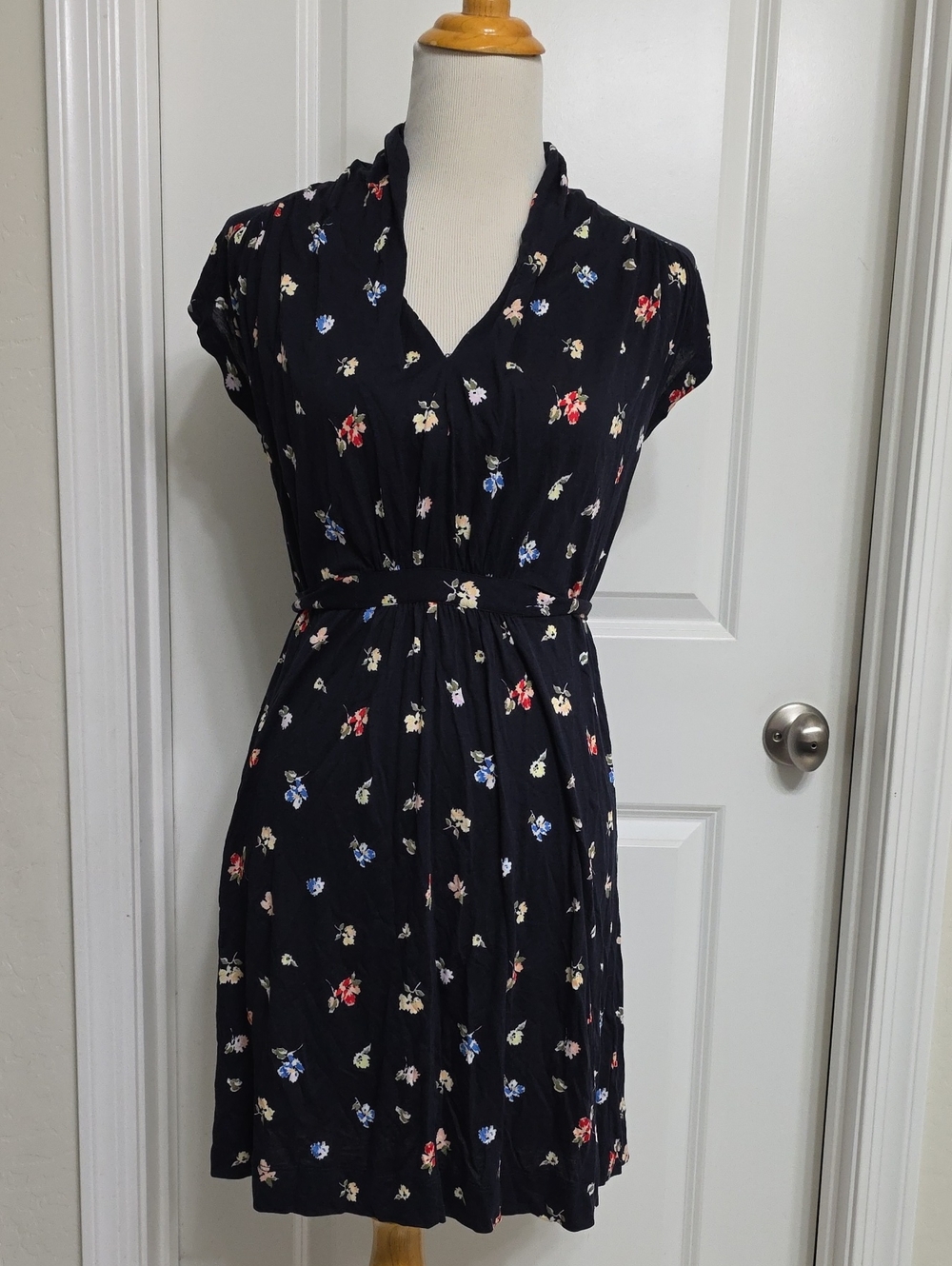 French Connection S Navy Floral V-Neck Mini Dress